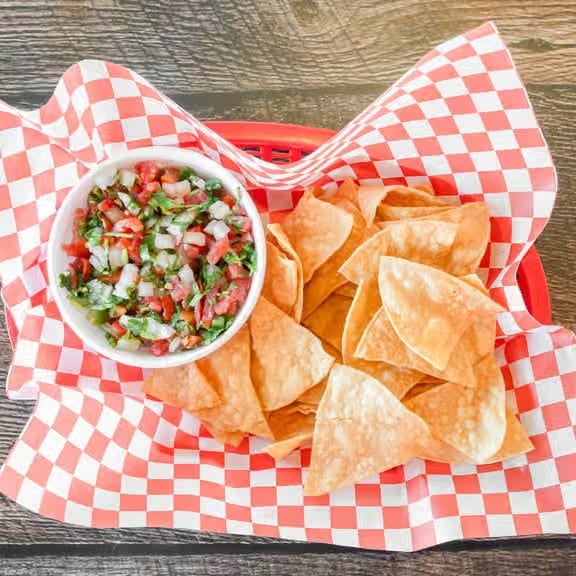 Chips & Salsa.