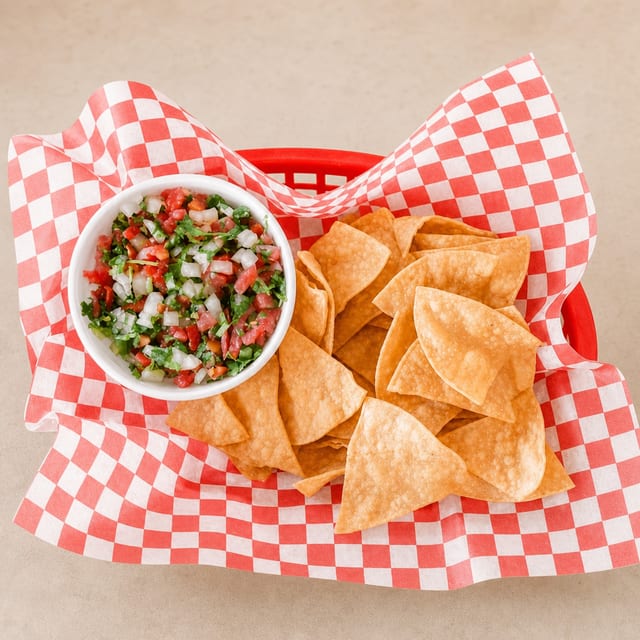 Chips & Salsa.