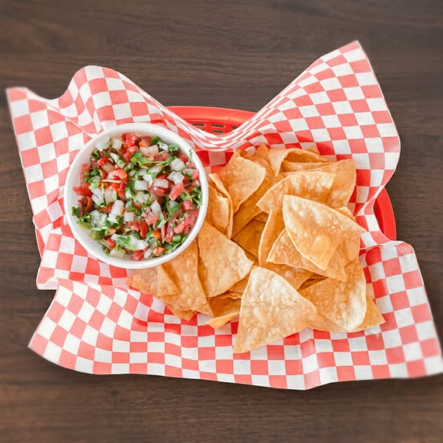 Chips & Salsa.
